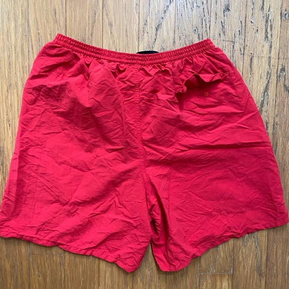 PATAGONIA MENS RED BOARD SHORTS SWIM TRUNKS GOOD CONDITION SIZE MEDIUM - Picture 2 of 6